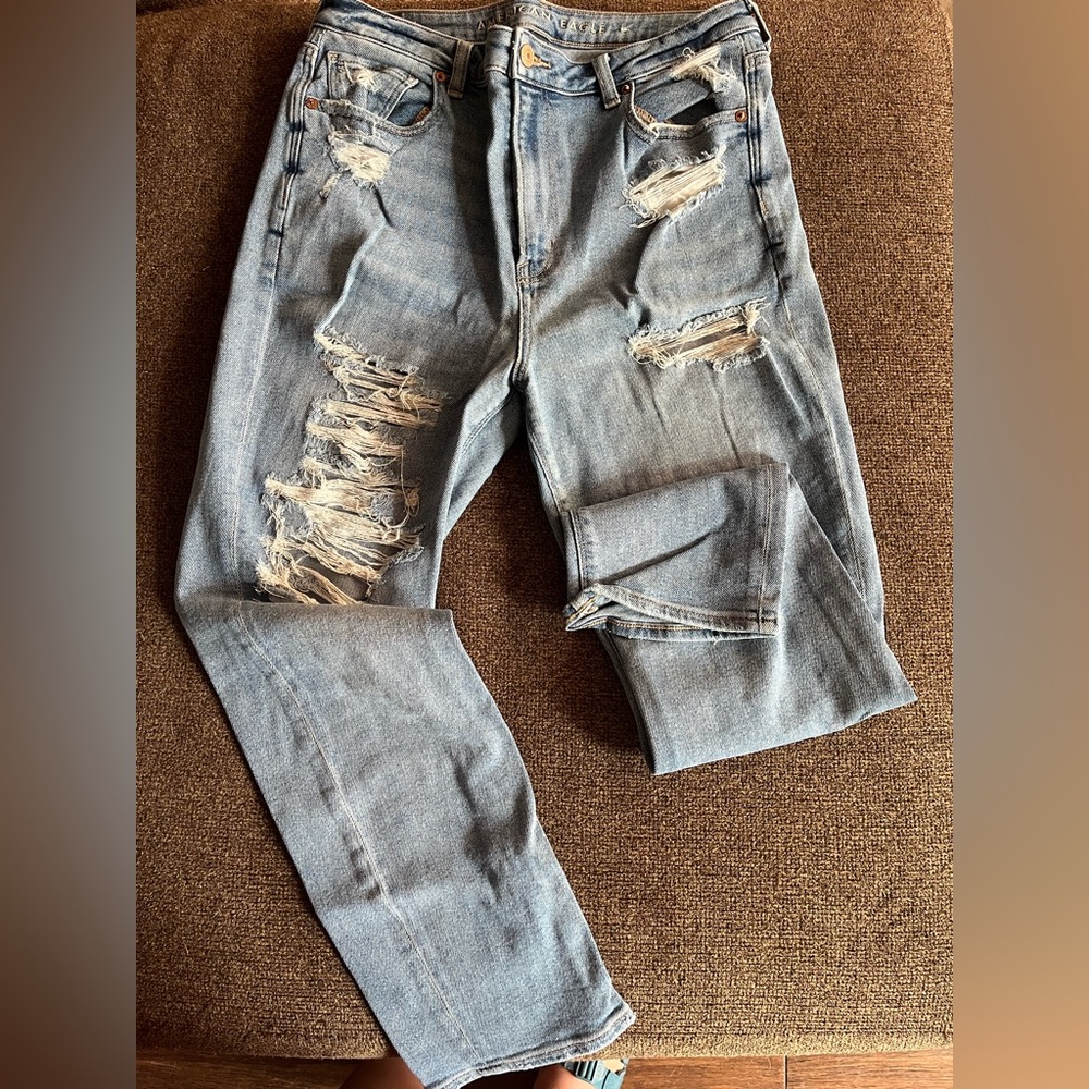 AE MOM JEAN